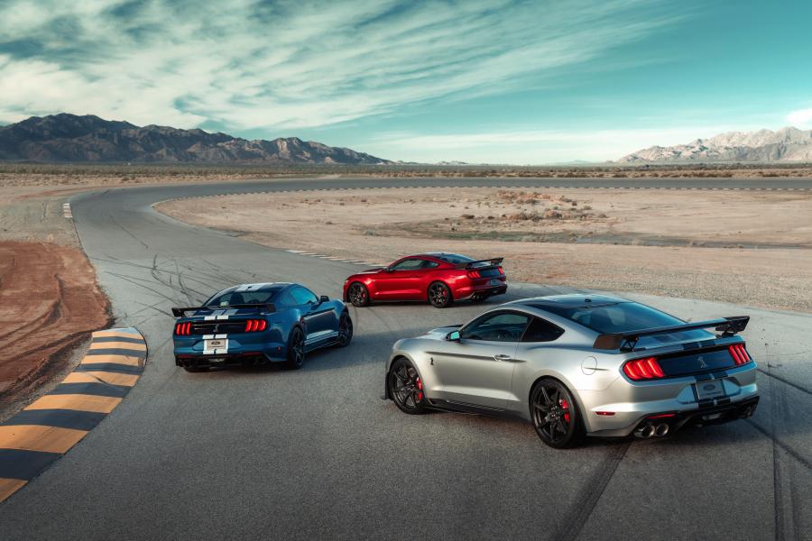  Ford Mustang Shelby GT500 2019 года  (фото 3 из 119)